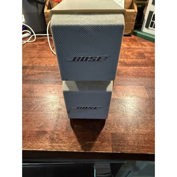 Bose AM5 Acoustimass Swiveling Cube Speaker – White - tested and works - Picture 9 of 9